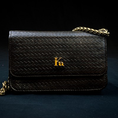 Kumesu - Kuba bag black golden chain