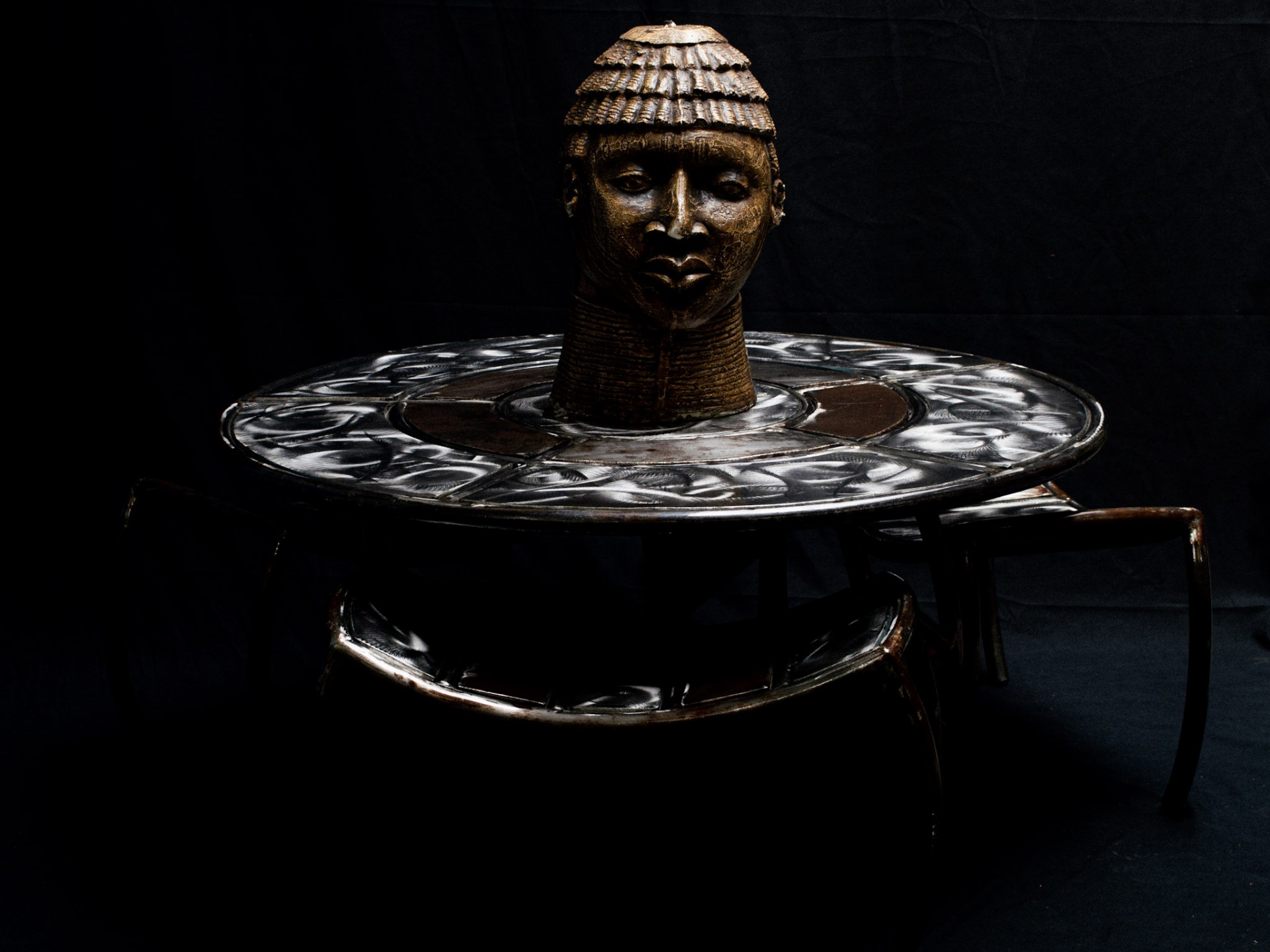 Ousmane M’Baye - Ensemble Salon Table et Tabouret Patrimoine